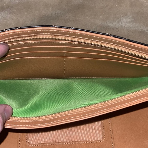 TUSK Black/Tan Leather Envelope Clutch/Wallet - Picture 7 of 14